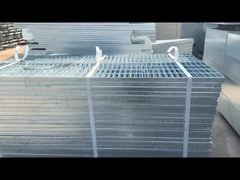 Hot Dipped Galvanized Steel Grating with Customizable Sizes for High Load-Bearing Applications