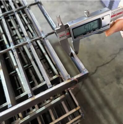 กัลวาเนส สแตนเลส Grating ด้วย 38/50/76/100mm Cross Bar Pitch สําหรับการระบายน้ําที่ดีที่สุด