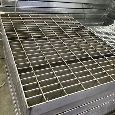 Galvanized Serrated 32x5mm Steel Grating for High Strength Walkways and Driveways