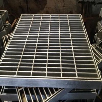 ผู้จัดจำหน่ายตะแกรงเหล็กแบริ่งบาร์ชุบสังกะสี Mild Steel ขนาด 25X5 มม. มาตรฐาน 6.0 เมตร