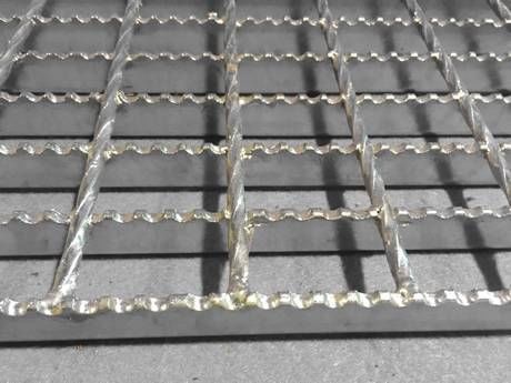 โหลดเหล็กเกรท โลหะ serrated กล่องระบายน้ํา Steel Grid Grating