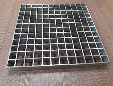 หนาภาระ Grating ช่องคลองคลอง/แผ่นเหล็กพื้น Grating ไม่เลื่อนบันได
