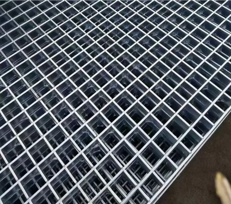 ภาระหนักร้อน DIP สแตนเลสแกลวนิเซนต์ Bar Grate โล่ง Grating น้ําหนักต่อตารางเมตร