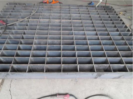 HDG Anti-Slip International Standard Steel Grating สําหรับแพลตฟอร์มเหล็ก/แผ่นเมชของทางเดิน/พื้น