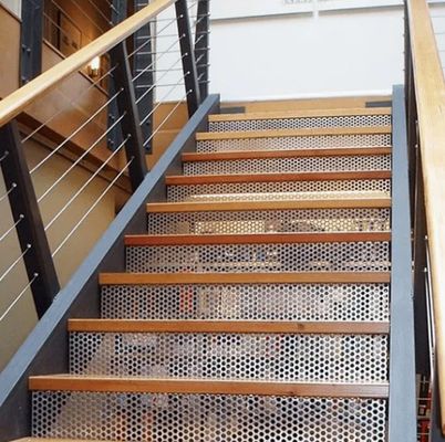 Hot DIP Galvanized Steel Stair Treads with High Strength Bearing Bar Specifications for Durable Anti-Slip Performance