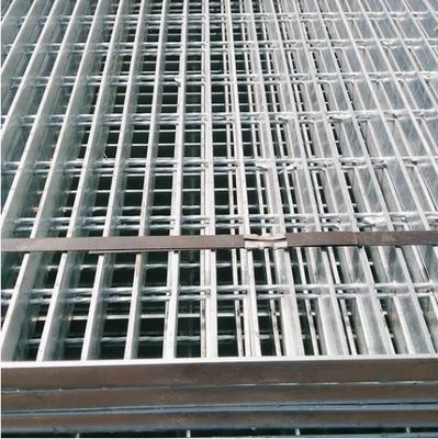 Hot Dipped Galvanized Steel Stair Treads with Aluminum Perforated Modular Configuration for Heavy-Duty Use
