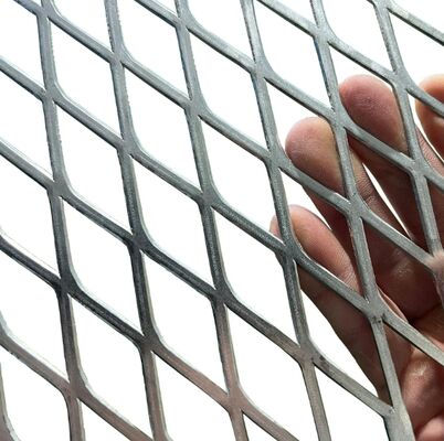 ตาข่ายโลหะขยายสแตนเลส ทนทานต่อการกัดกร่อน ทนทานต่อการสึกหรอ การ์ดป้องกันความปลอดภัยสำหรับงานอุตสาหกรรม