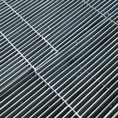 Heavy Duty Hot Dip Galvanized Steel Grating with Serrated Surface for Industrial Drainage
