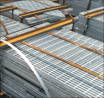 Heavy Duty Galvanized Steel Grating with Slip-Resistant Surface for Industrial Walkways and Drainage