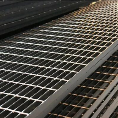 Rust-Proof Galvanized Serrated Steel Grating with 25x5 mm Bearing Bar for Anti-Slip Platforms