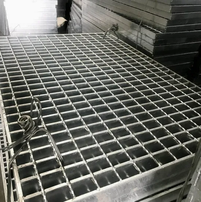 40X5mm Serrated Press-Locked Steel Grating with Hot DIP Galvanizing for Anti-Slip Applications