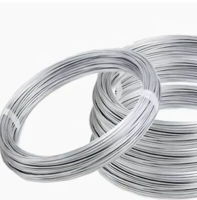 0.7mm 25kg / รอลล์ ทนต่อการกัดกร่อน สายเชื่อมเหล็กเหล็กเหล็กเหล็กเหล็กสําหรับรั้วและการก่อสร้าง