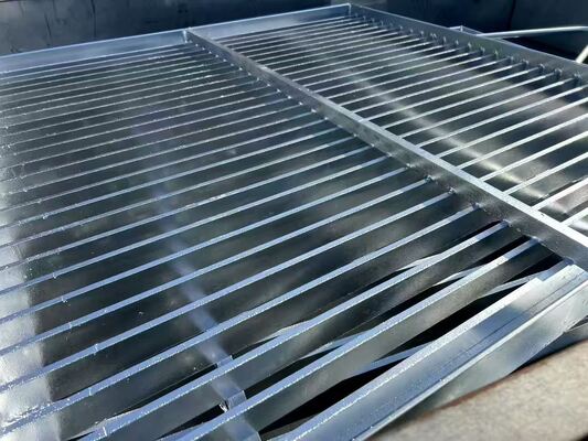 Custom Cut Hot Dip Galvanized Special Shape Steel Grating for Industrial Walkways and Platforms