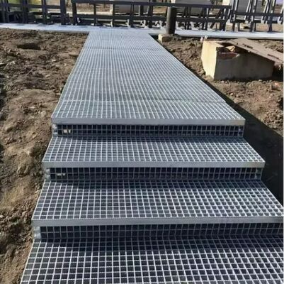 ตะแกรงเหล็กชุบสังกะสีแบบจุ่มร้อนแบบกำหนดเองของ OEM พร้อมแถบหยักและแถบแบริ่ง 25x3 สำหรับแพลตฟอร์มอุตสาหกรรม