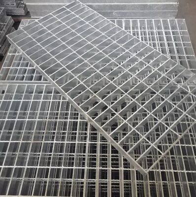 ร้อน DIP สแตนเลสแกลเวเนียม Grating ด้วยสไตล์ serrated และขนาดที่สามารถปรับปรุงสําหรับแพลตฟอร์มอุตสาหกรรม