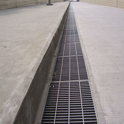 ฝาครอบท่อร่องท่อเหล็กสำหรับพื้น 24 - 200mm Cross Bar Pitch