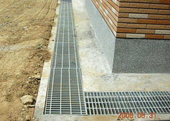 ฝาปิดท่อเหล็กคาร์บอนต่ำ 30 X 5 แบริ่งแบริ่งบาร์เงิน / ดำ
