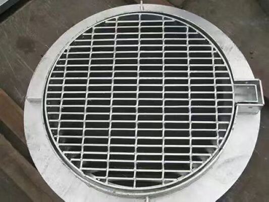 เครื่องปรับปรุงการตัดแบบ Hot Dip Galvanized Special Shape Steel Grating สําหรับทางเดินและแพลตฟอร์มอุตสาหกรรม